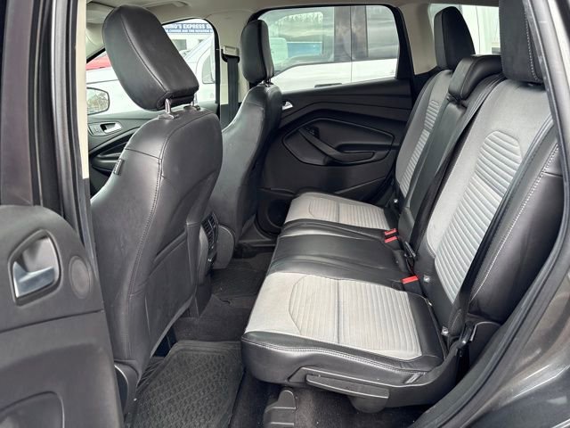Used 2019 Ford Escape Titanium image 10