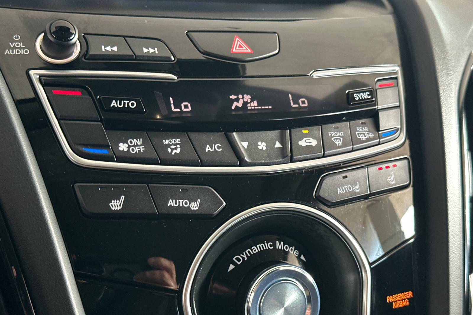 Used 2024 Acura RDX w/ Technology Package AWD/4WD image 18