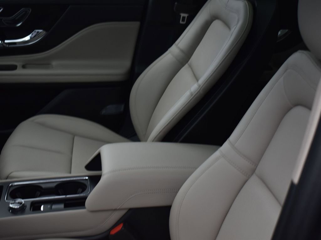 New 2026 Lincoln Corsair Grand Touring AWD/4WD image 10