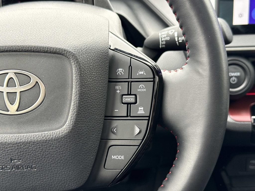 Used 2024 Toyota Prius Prime Premium FWD image 10