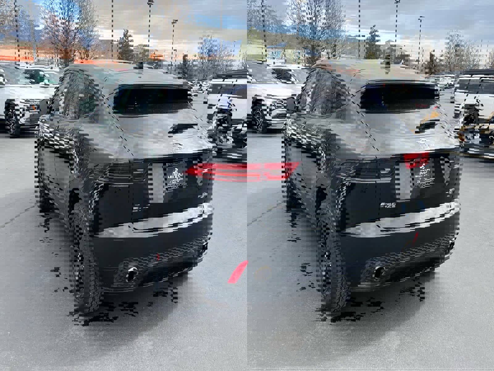 Used 2019 Jaguar E-PACE R-Dynamic SE image 10