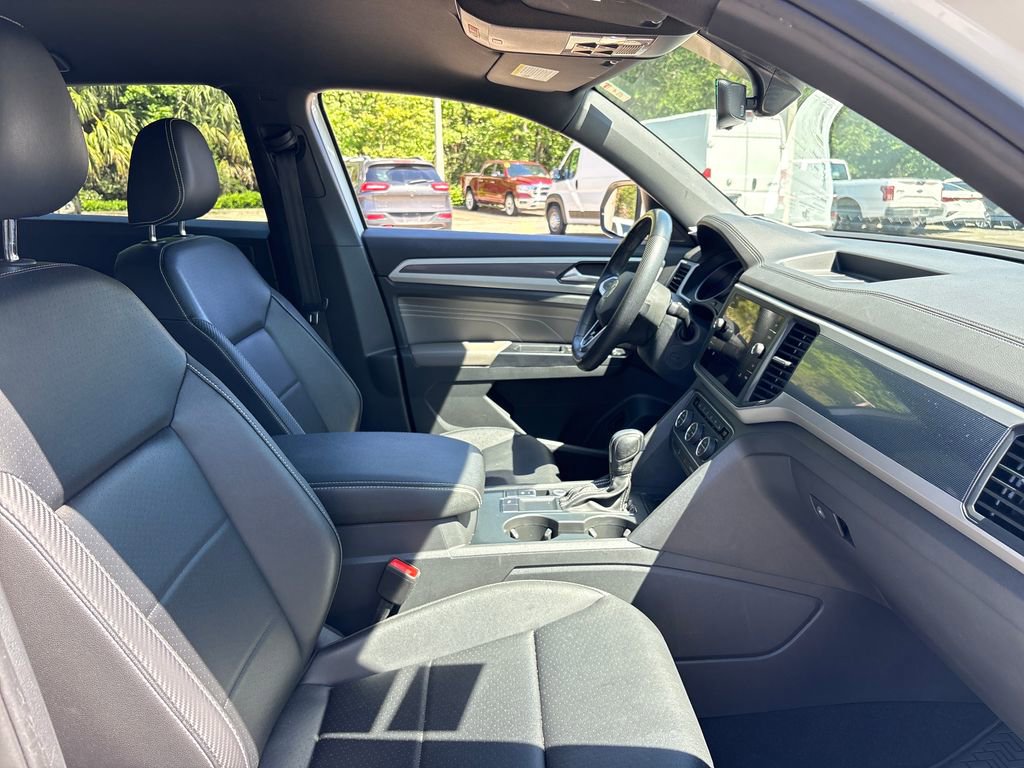 Used 2021 Volkswagen Atlas Cross Sport SE w/ V6 Towing Package image 27