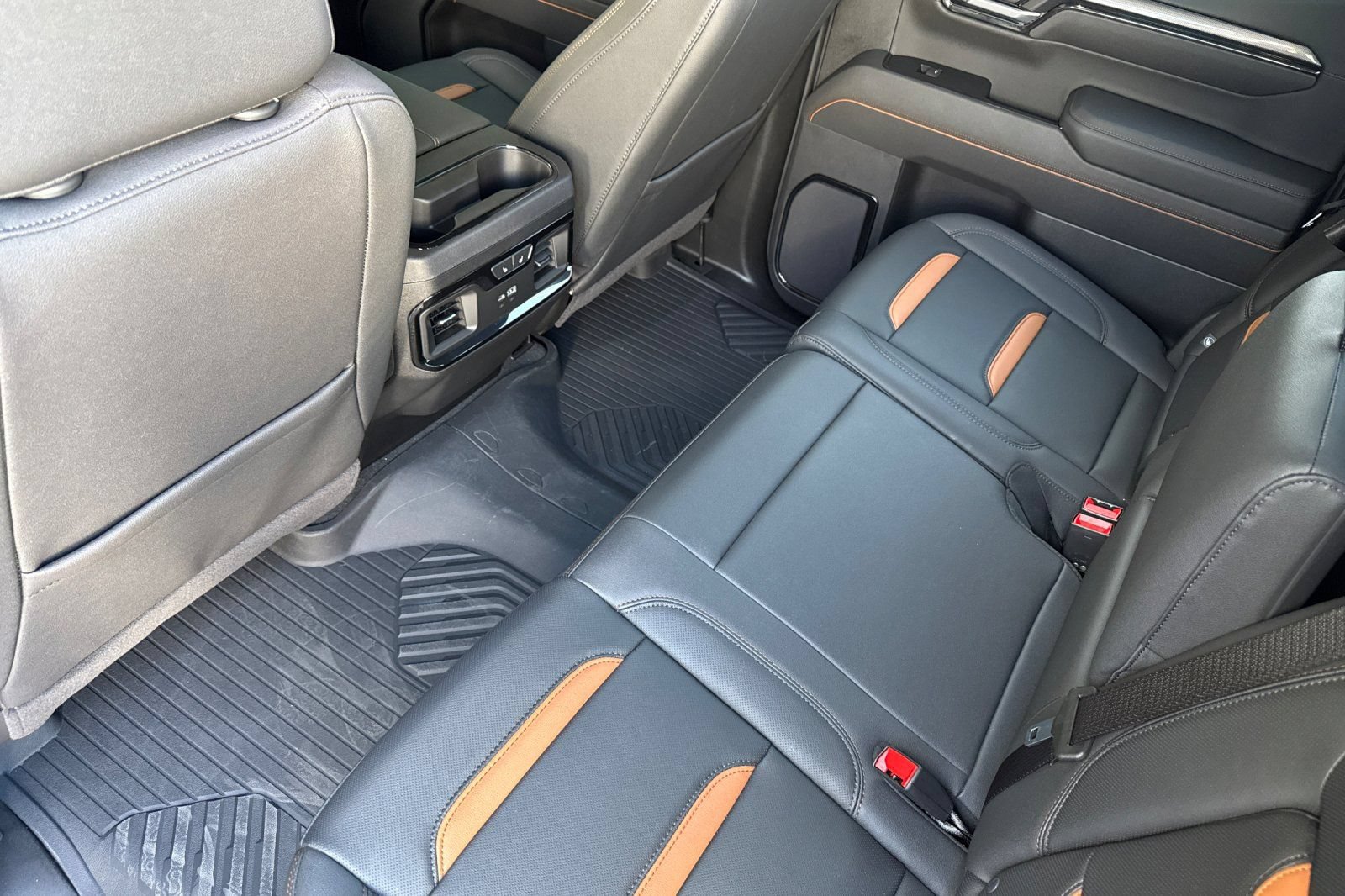 Used 2026 GMC Sierra 1500 AT4 w/ AT4 Premium Package AWD/4WD image 13
