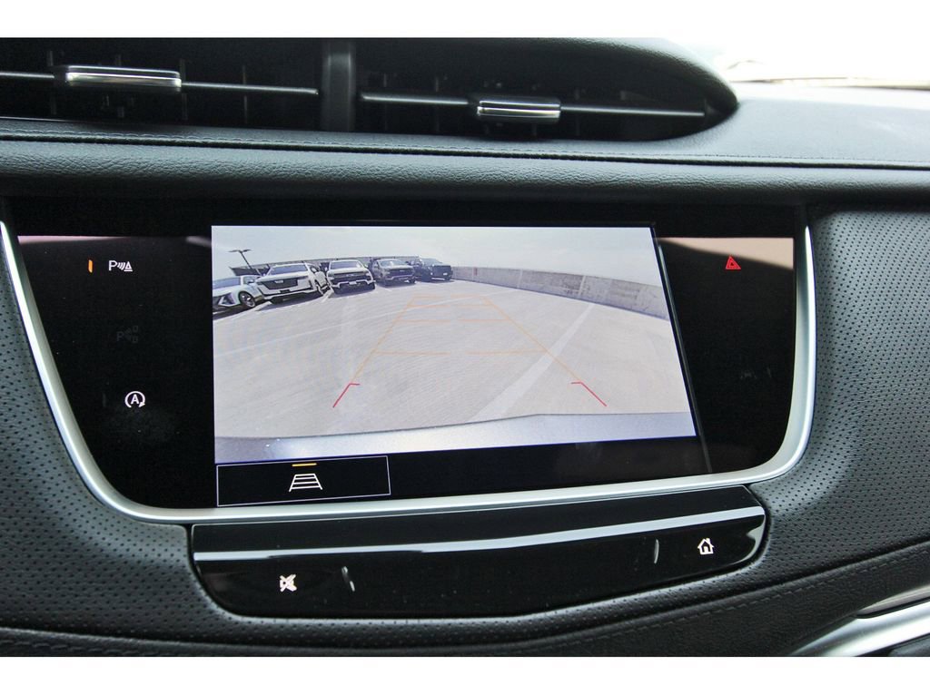 New 2025 Cadillac XT5 Luxury image 16