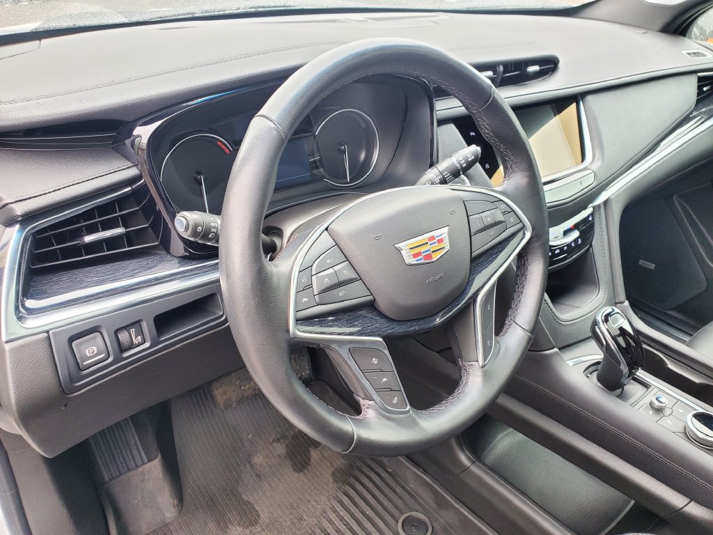 Certified 2023 Cadillac XT5 Premium Luxury w/ LPO, Floor Liner Package AWD/4WD image 19