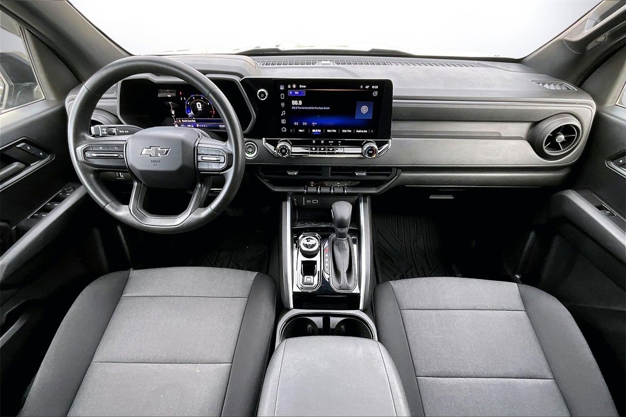 Used 2023 Chevrolet Colorado Trail Boss w/ Technology Package image 14