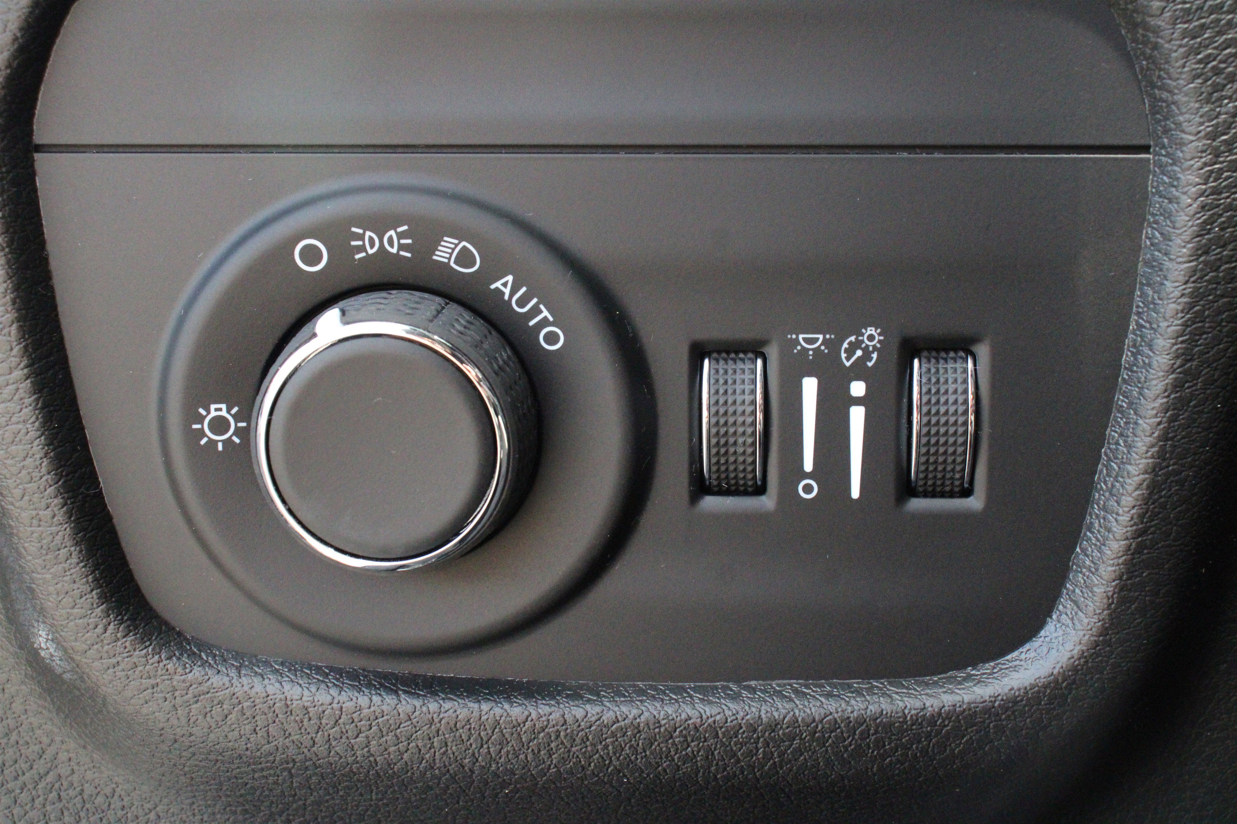 New 2026 Jeep Grand Cherokee Altitude image 10