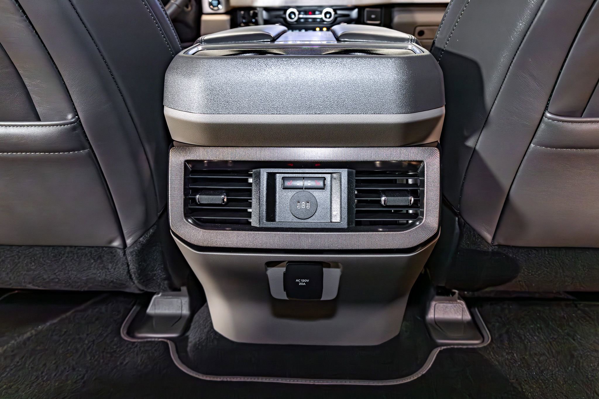 Used 2026 Ford F450 Platinum w/ Platinum Plus Package AWD/4WD image 27