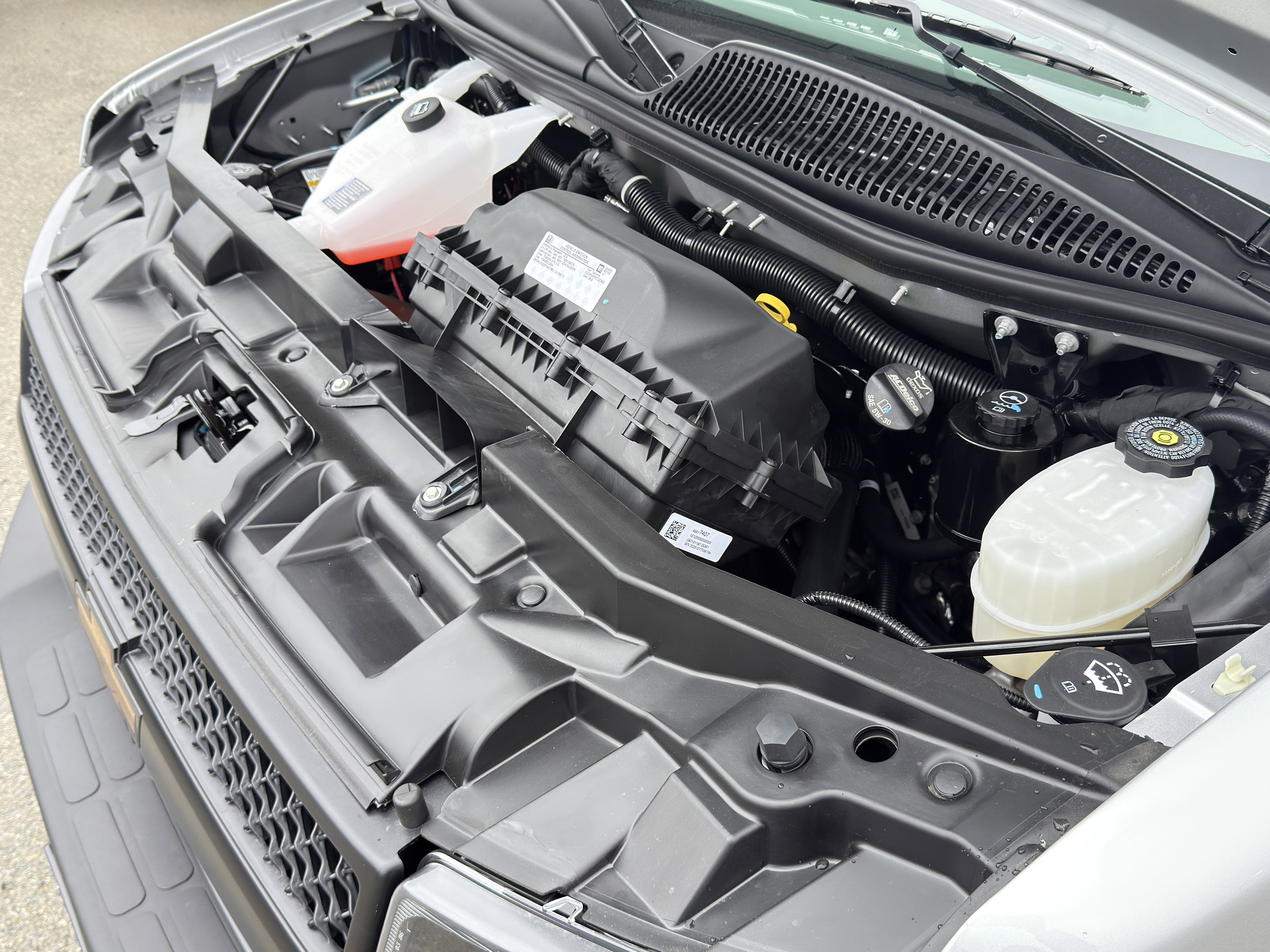 New 2026 Chevrolet Express 2500 RWD image 28