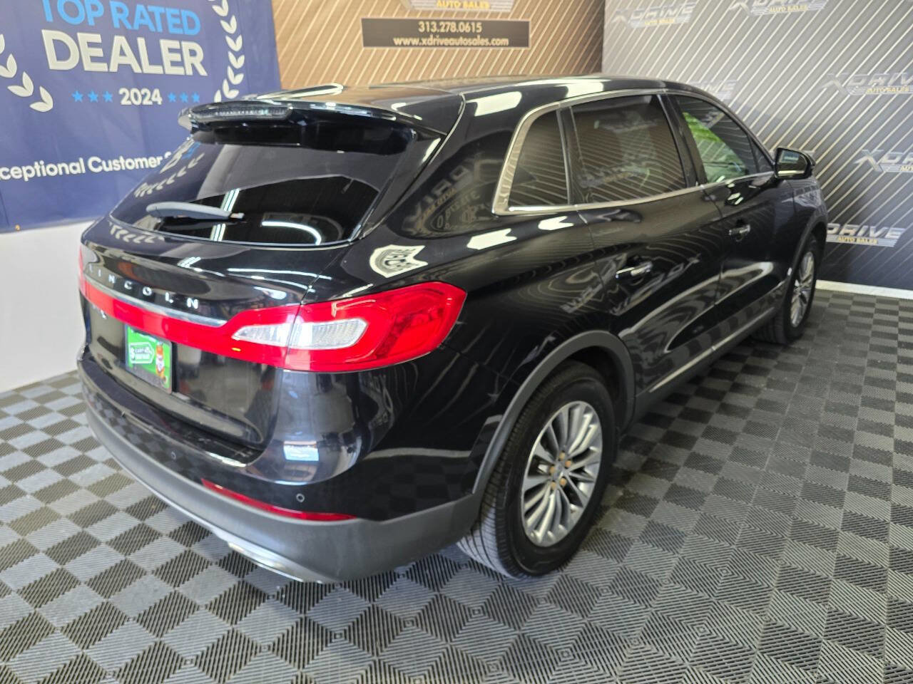 Used 2016 Lincoln MKX Select w/ Select Plus Package image 16