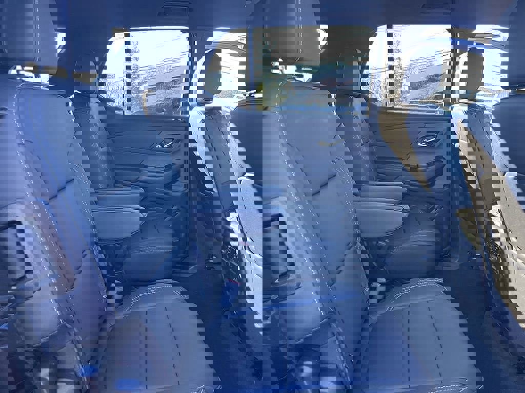 Used 2023 Chevrolet Traverse LT image 58