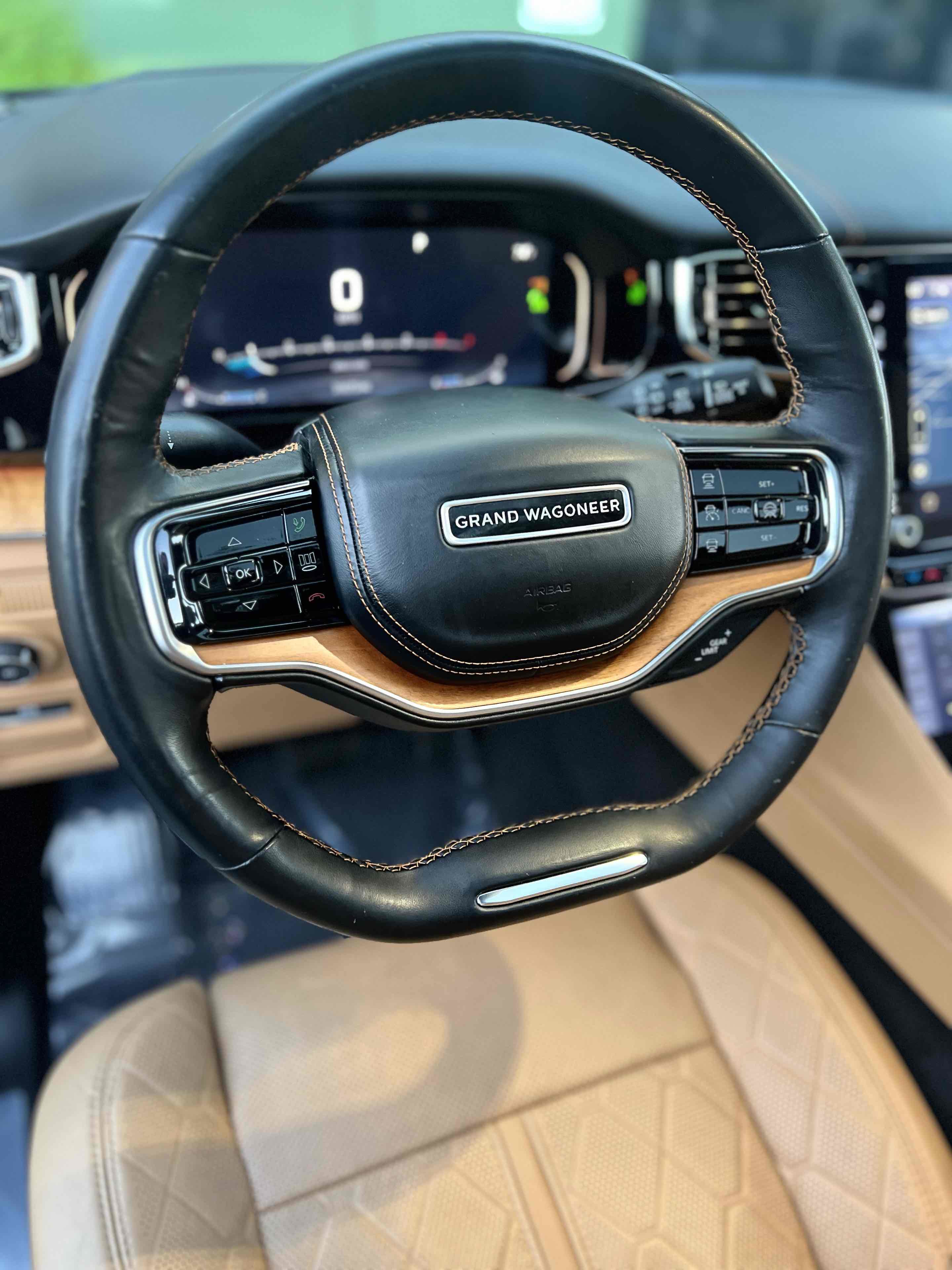 Used 2023 Jeep Grand Wagoneer L Series III image 45