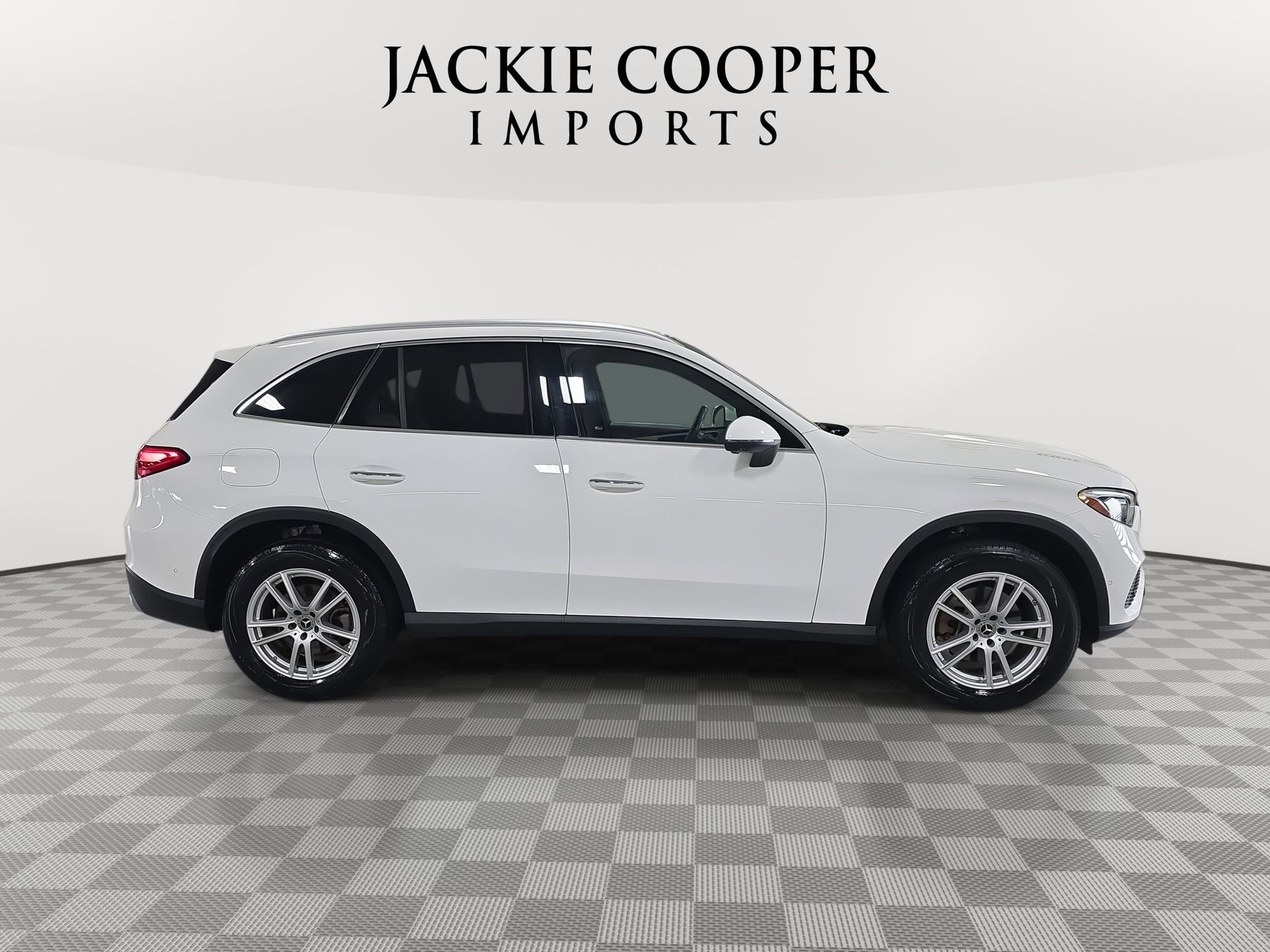 Used 2023 Mercedes-Benz GLC 300 GLC 300 image 4