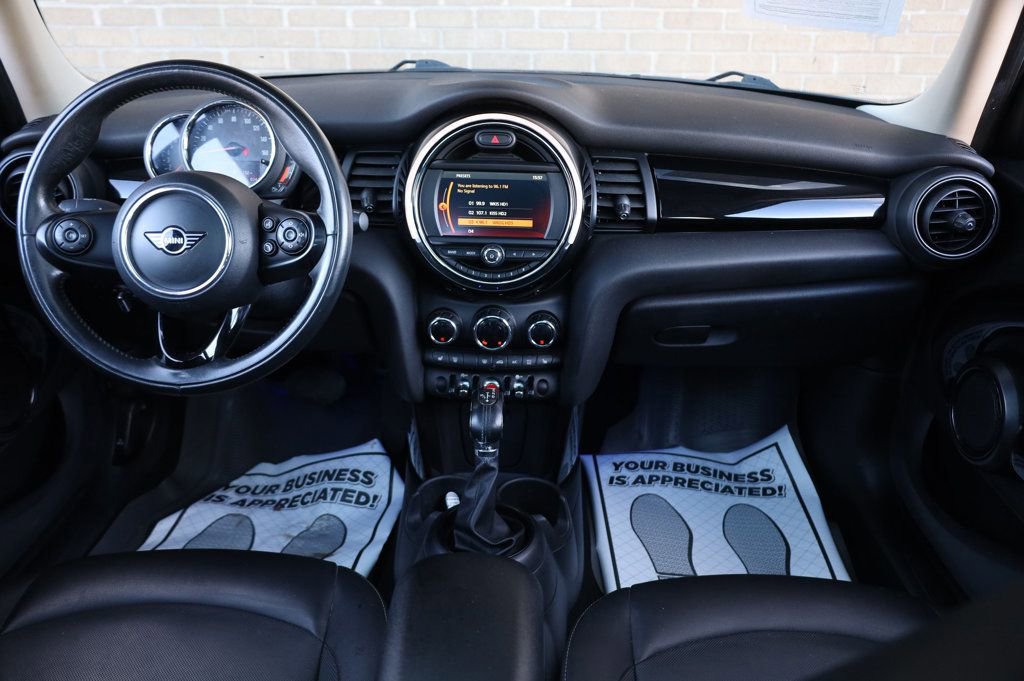 Used 2019 MINI Cooper 4-Door Hardtop image 25