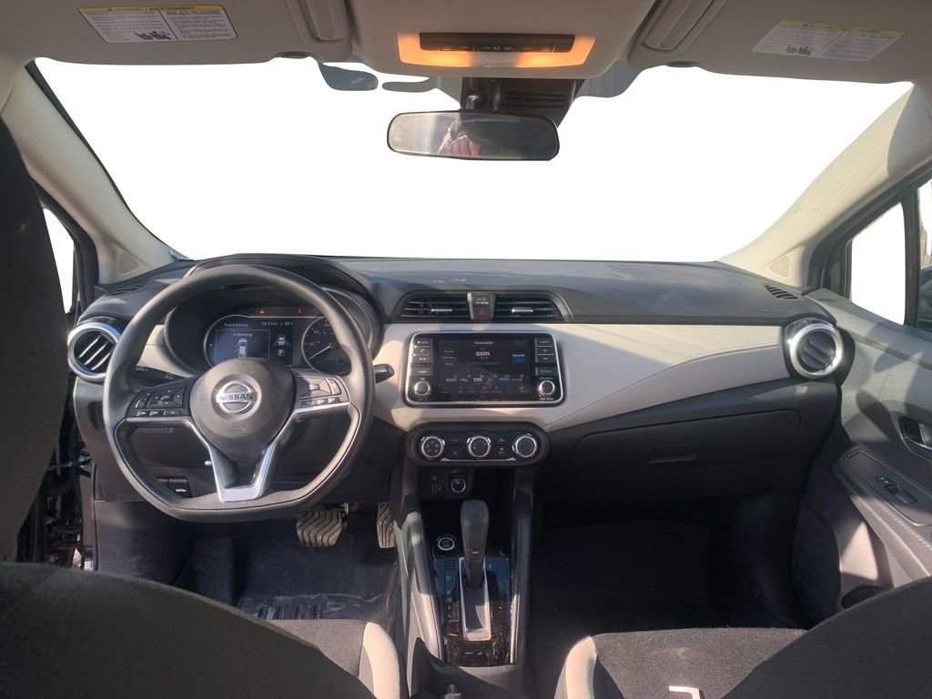 Certified 2022 Nissan Versa SV image 15
