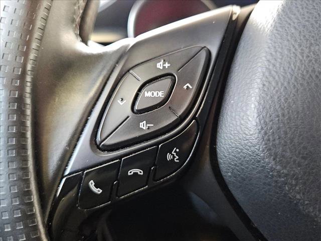 Used 2019 Toyota C-HR XLE image 11