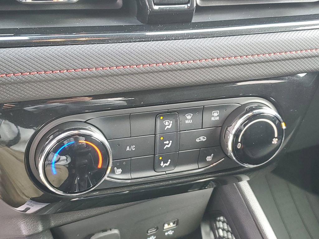 Certified 2024 Chevrolet TrailBlazer RS w/ Driver Confidence Package image 15