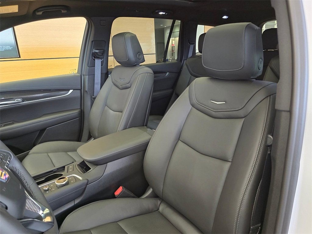 New 2025 Cadillac XT6 Sport w/ Technology Package image 23