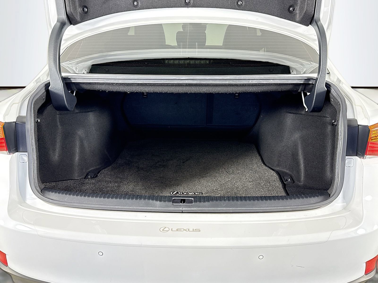 Used 2019 Lexus IS 300 F Sport w/ F Sport Package image 26