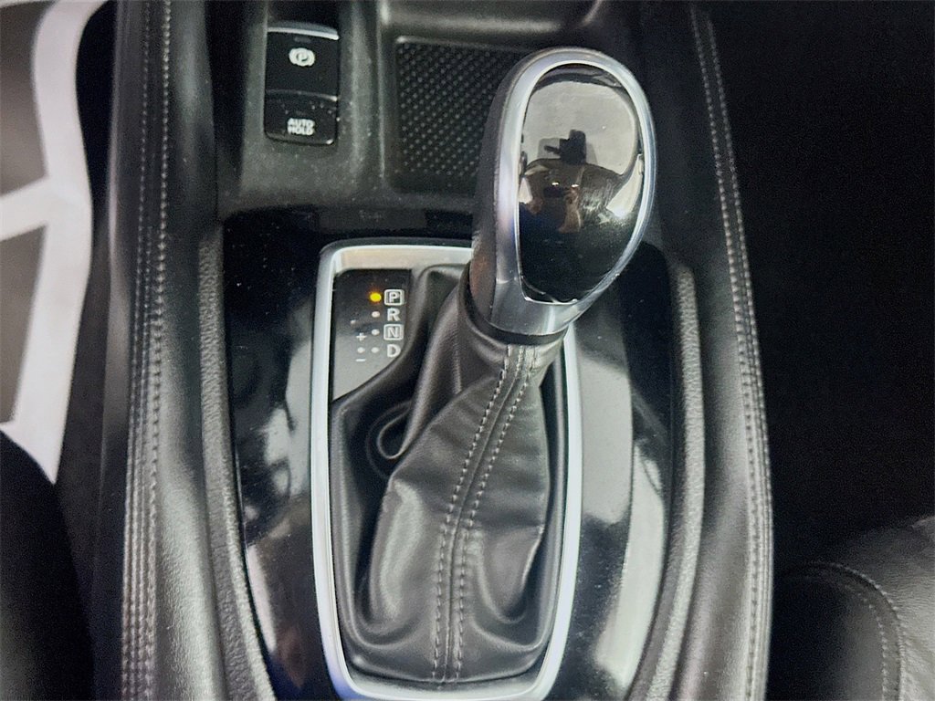 Certified 2020 Nissan Rogue SL w/ Premium Package image 17