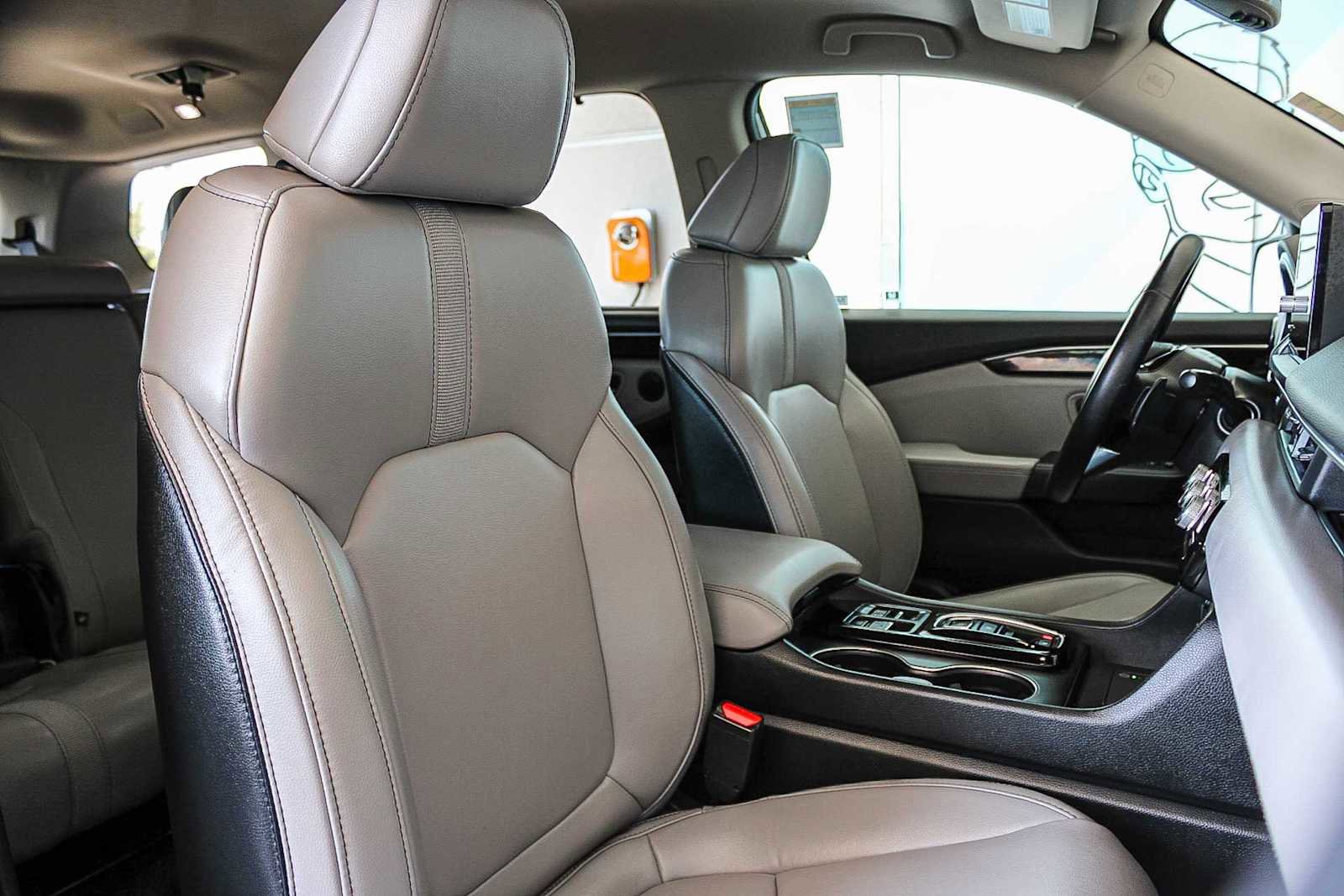 Certified 2025 Honda Pilot EX-L image 16