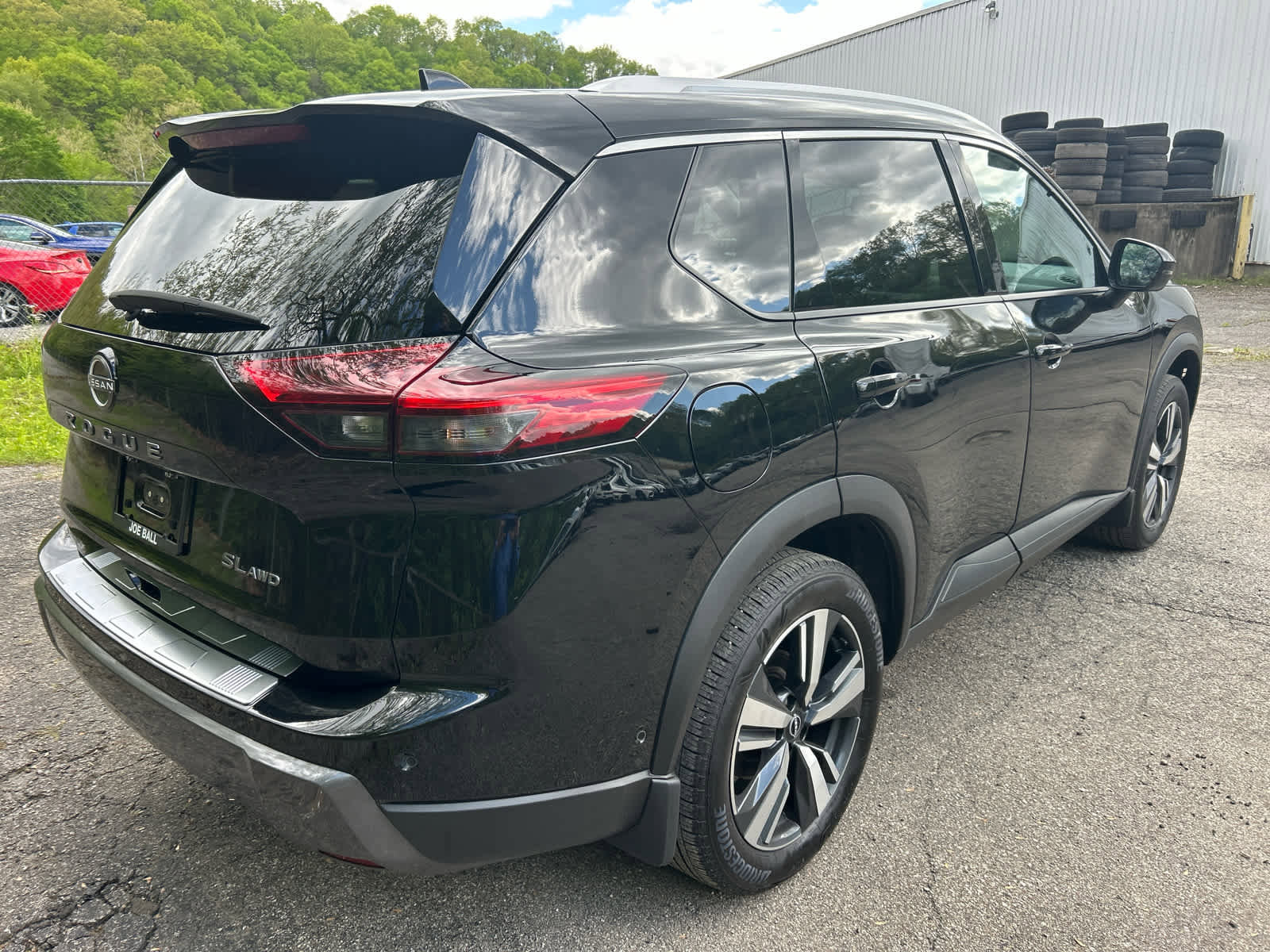 Used 2024 Nissan Rogue SL image 4