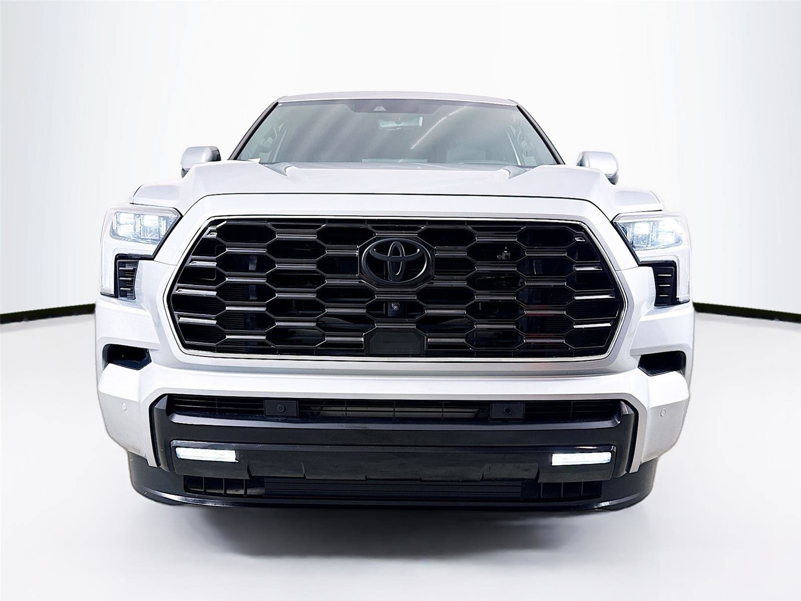 Used 2024 Toyota Sequoia Platinum AWD/4WD image 29
