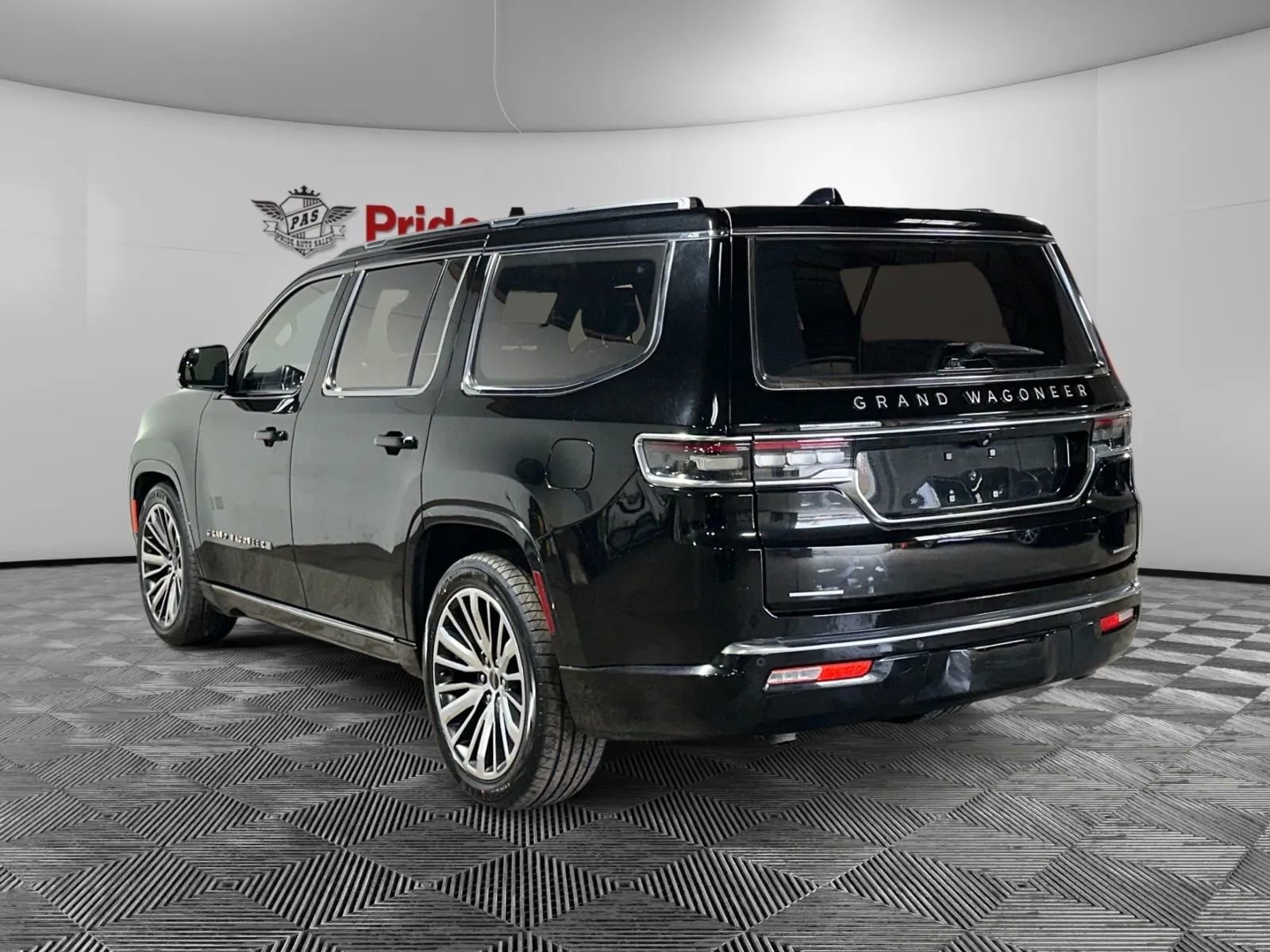 Used 2022 Jeep Grand Wagoneer Series III image 6