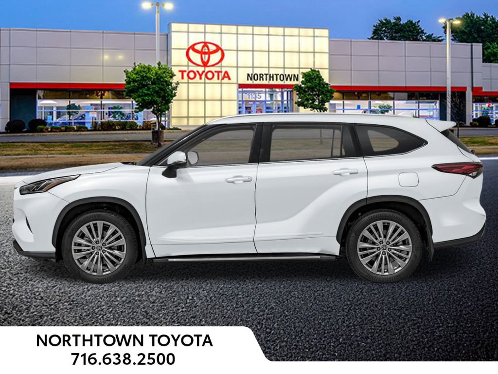 New 2025 Toyota Highlander Platinum image 3