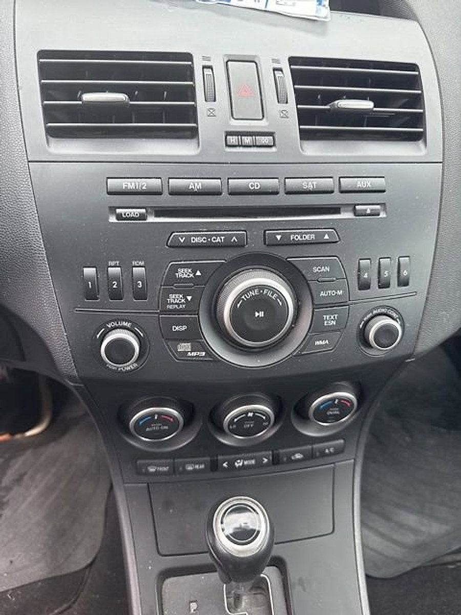 Used 2013 MAZDA MAZDA3 i Touring FWD image 11