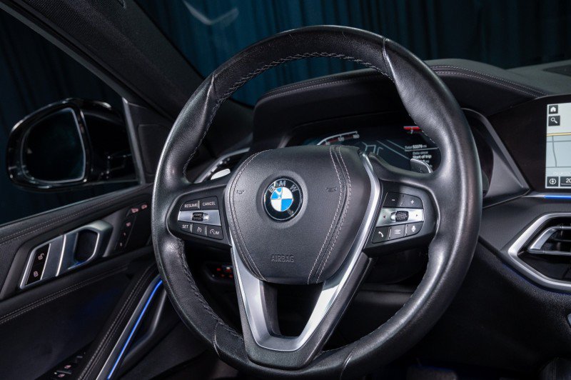 Used 2022 BMW X6 xDrive40i w/ Parking Assistance Package AWD/4WD image 17