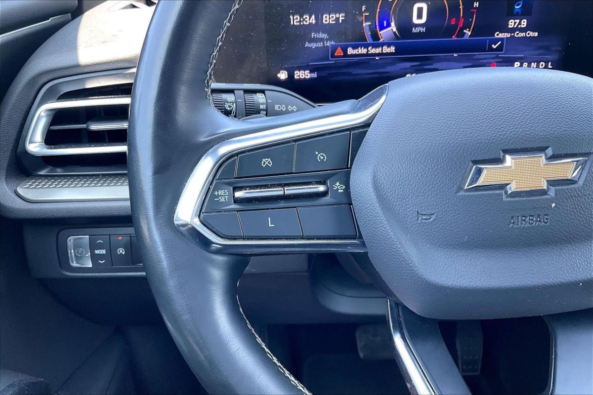Used 2024 Chevrolet Traverse LT FWD image 18