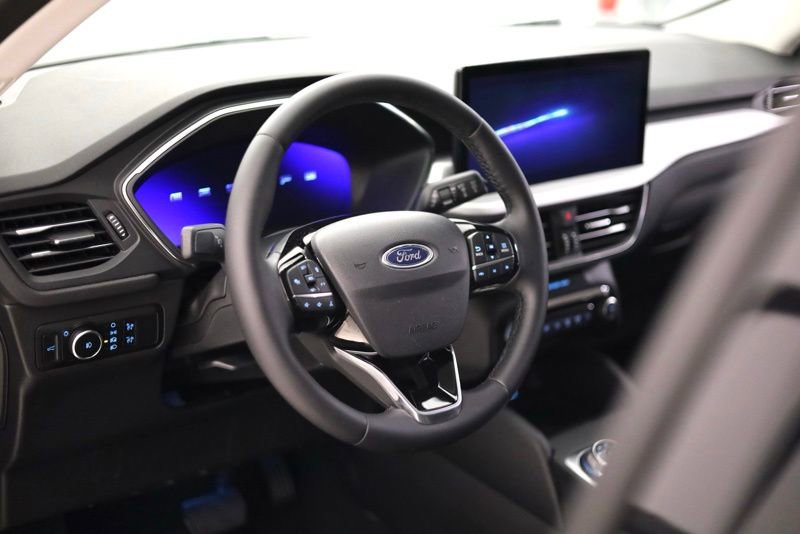 Used 2023 Ford Escape Platinum image 12
