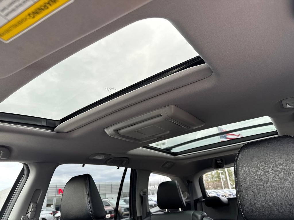 Used 2017 Honda Pilot Elite image 21