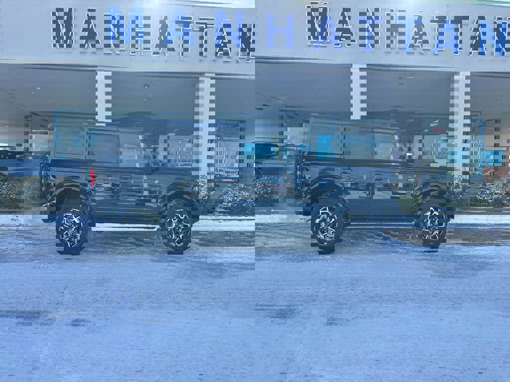 New 2025 Ford Bronco Outer Banks image 7