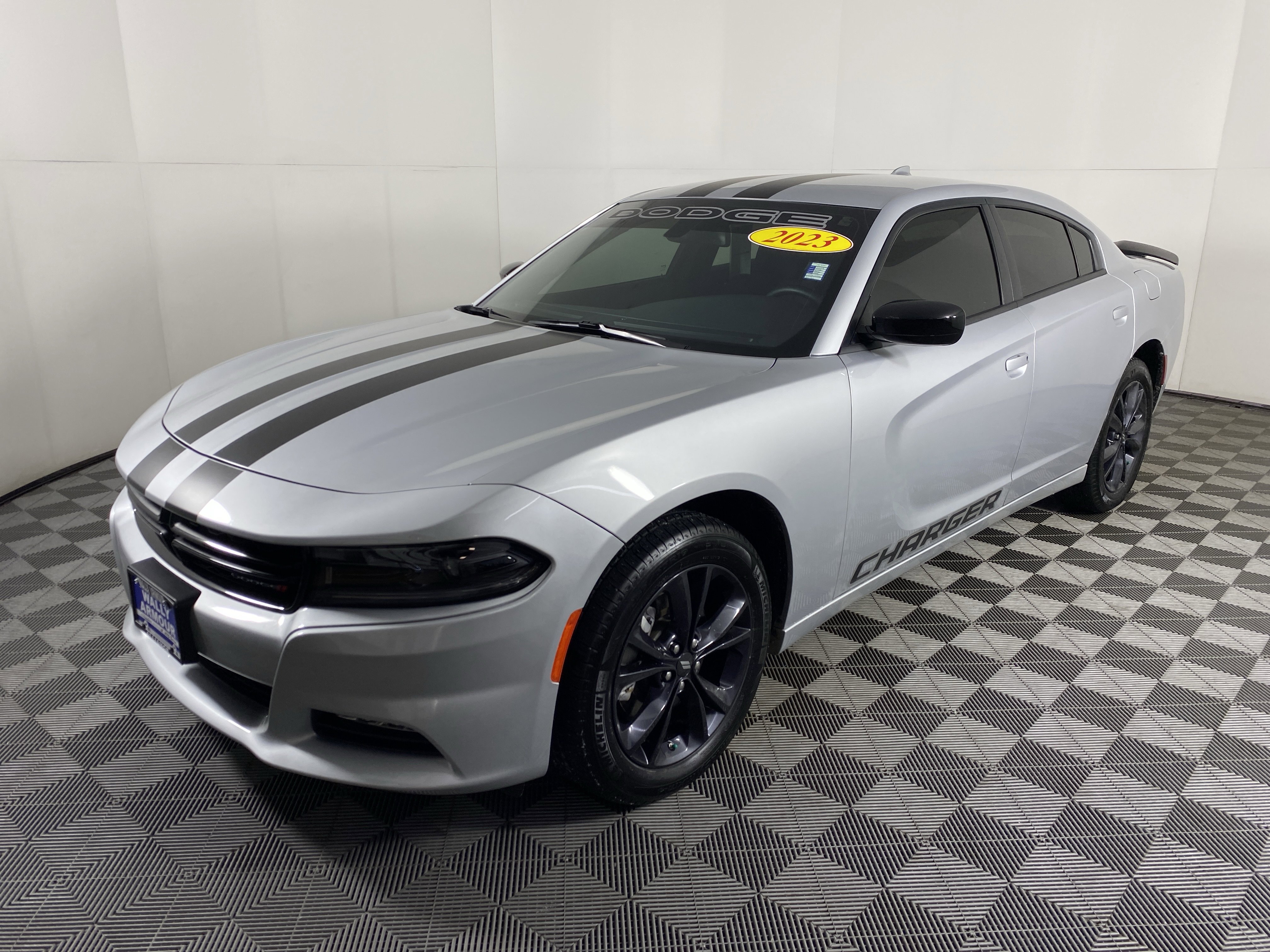 Used 2023 Dodge Charger SXT w/ Blacktop Package image 11