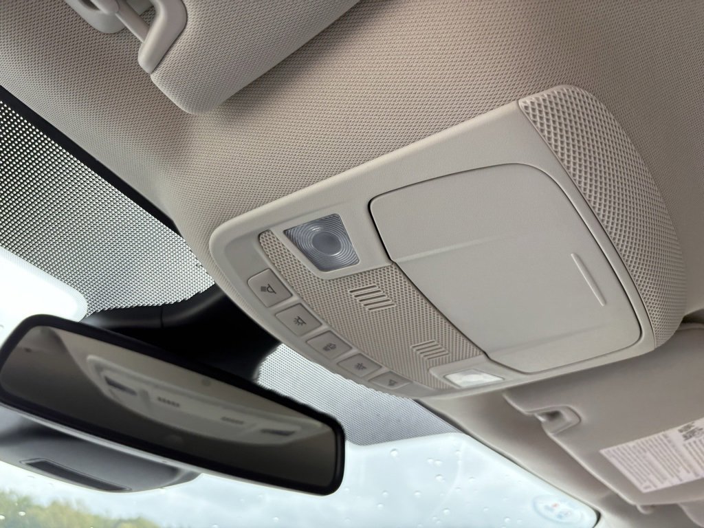 Used 2024 Ford Edge Titanium image 46