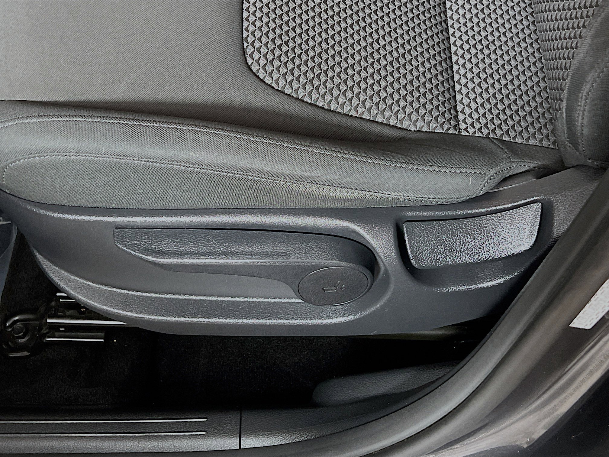 Used 2023 Kia Sportage LX image 16