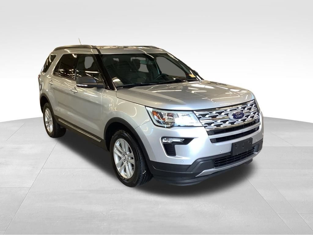 Used 2019 Ford Explorer XLT w/ Equipment Group 202A AWD/4WD image 2