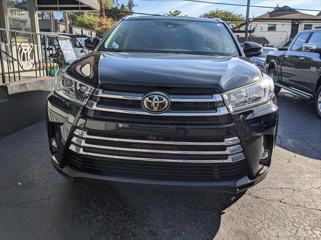 Used 2019 Toyota Highlander AWD V6 image 7