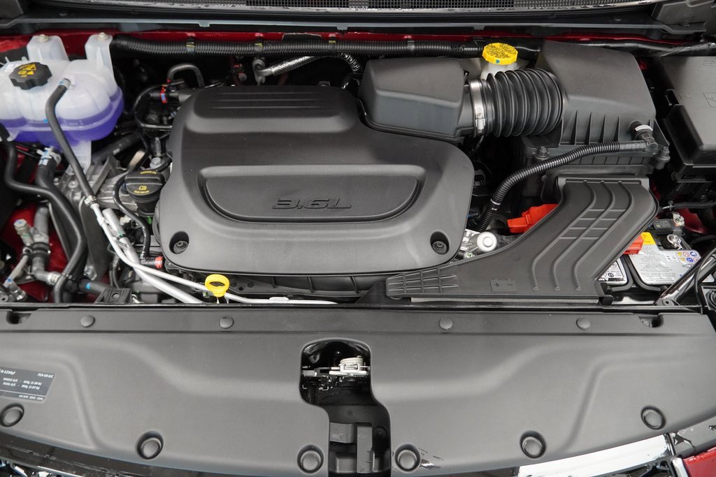 Certified 2025 Chrysler Pacifica Select image 46