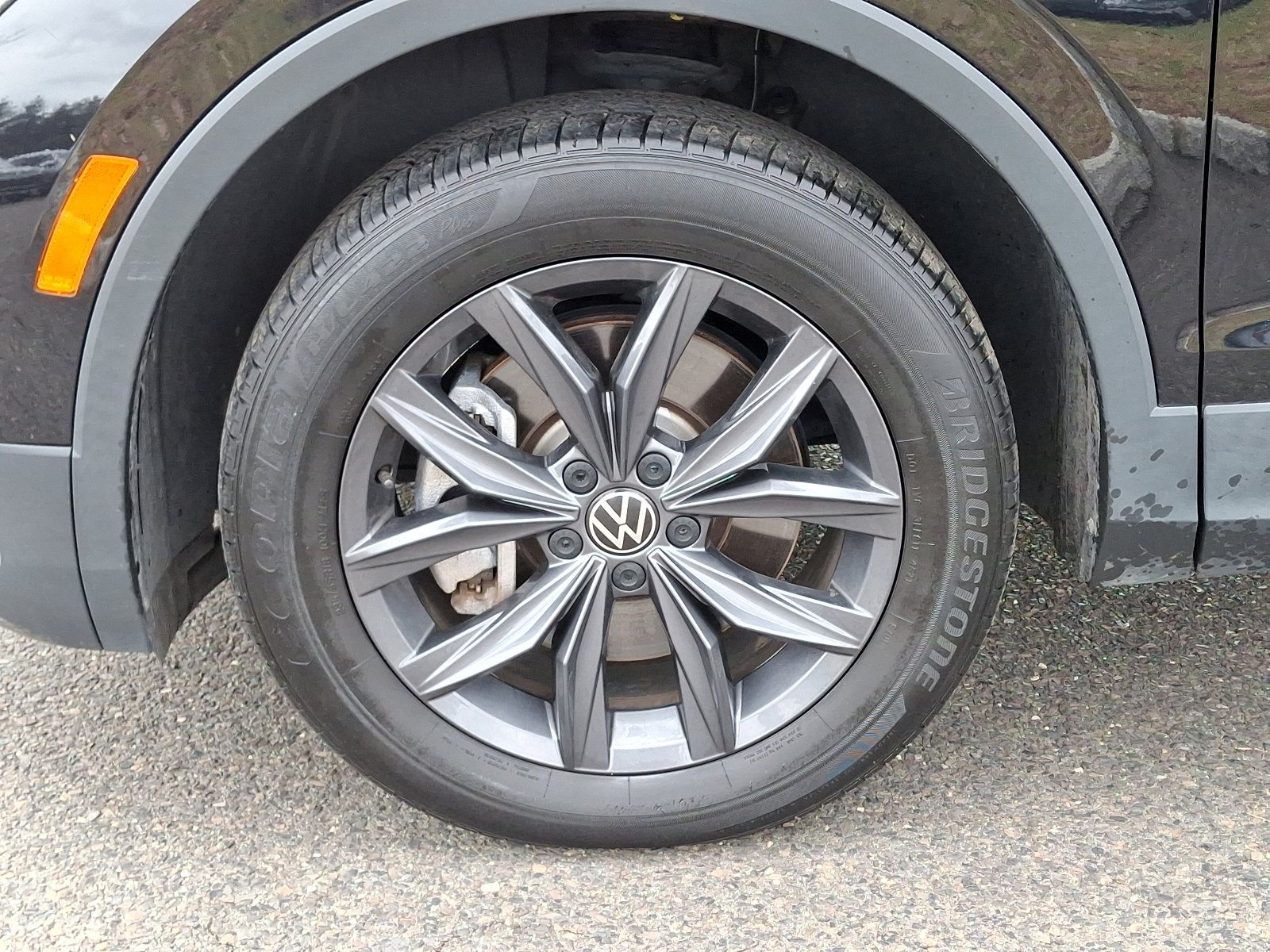 Certified 2022 Volkswagen Tiguan SE image 9
