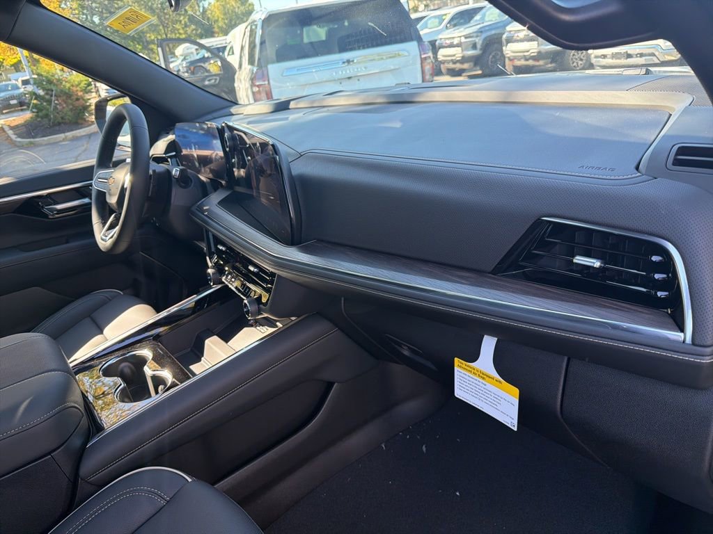 New 2026 Chevrolet Suburban Premier image 23