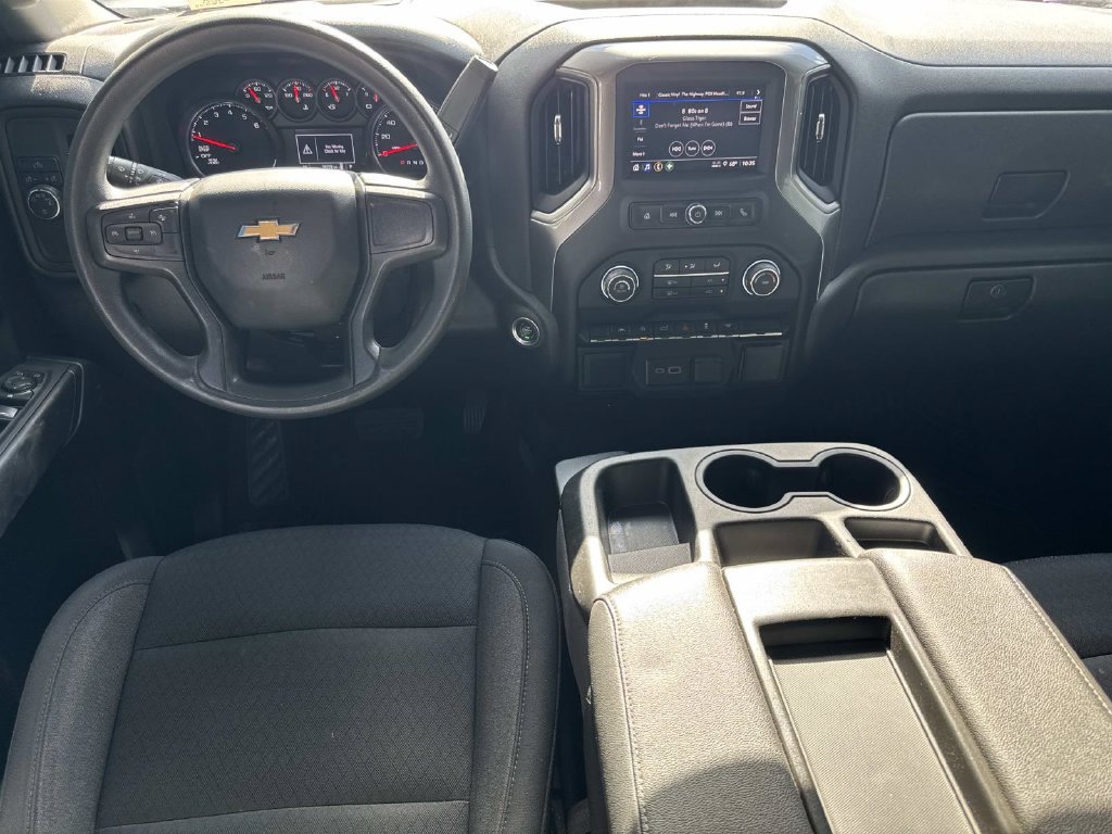 Used 2024 Chevrolet Silverado 1500 Custom RWD image 9