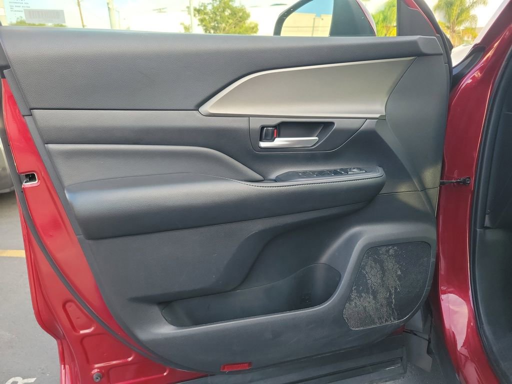 Used 2024 Toyota Grand Highlander XLE image 20