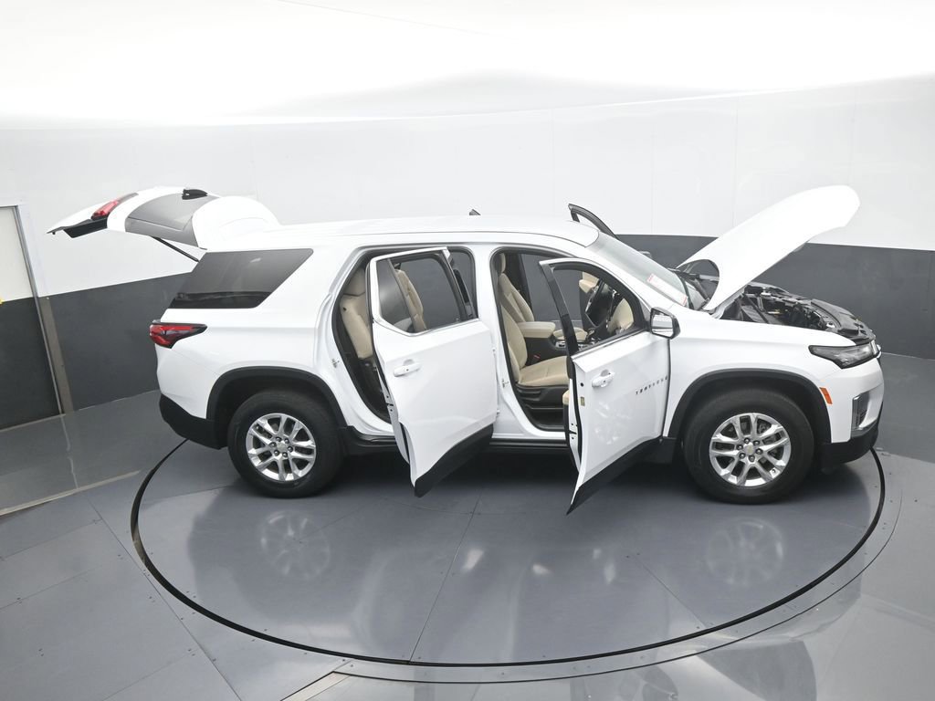 Used 2022 Chevrolet Traverse LS image 67