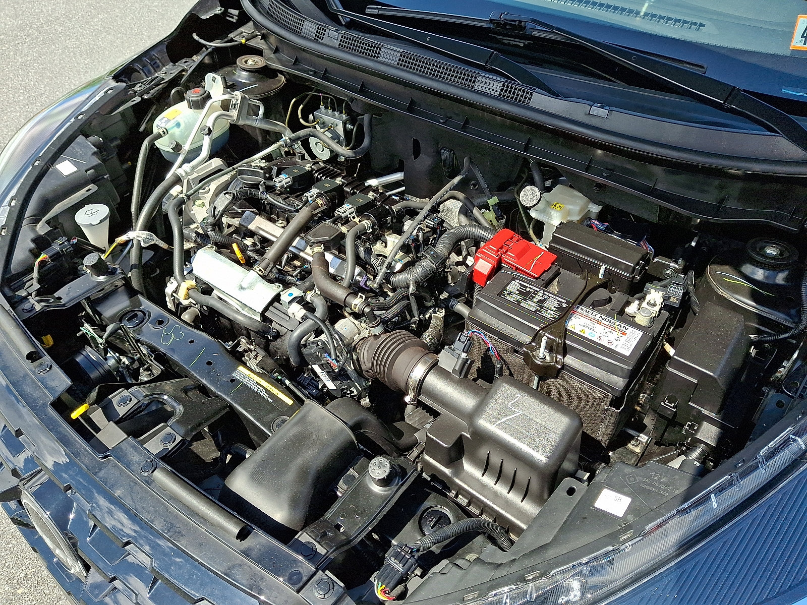 Certified 2023 Nissan Kicks SR w/ SR Premium Package FWD image 28