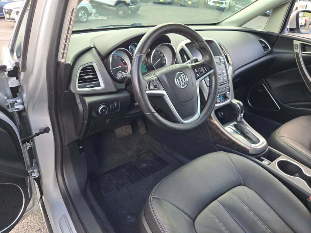 Used 2013 Buick Verano Leather FWD image 23