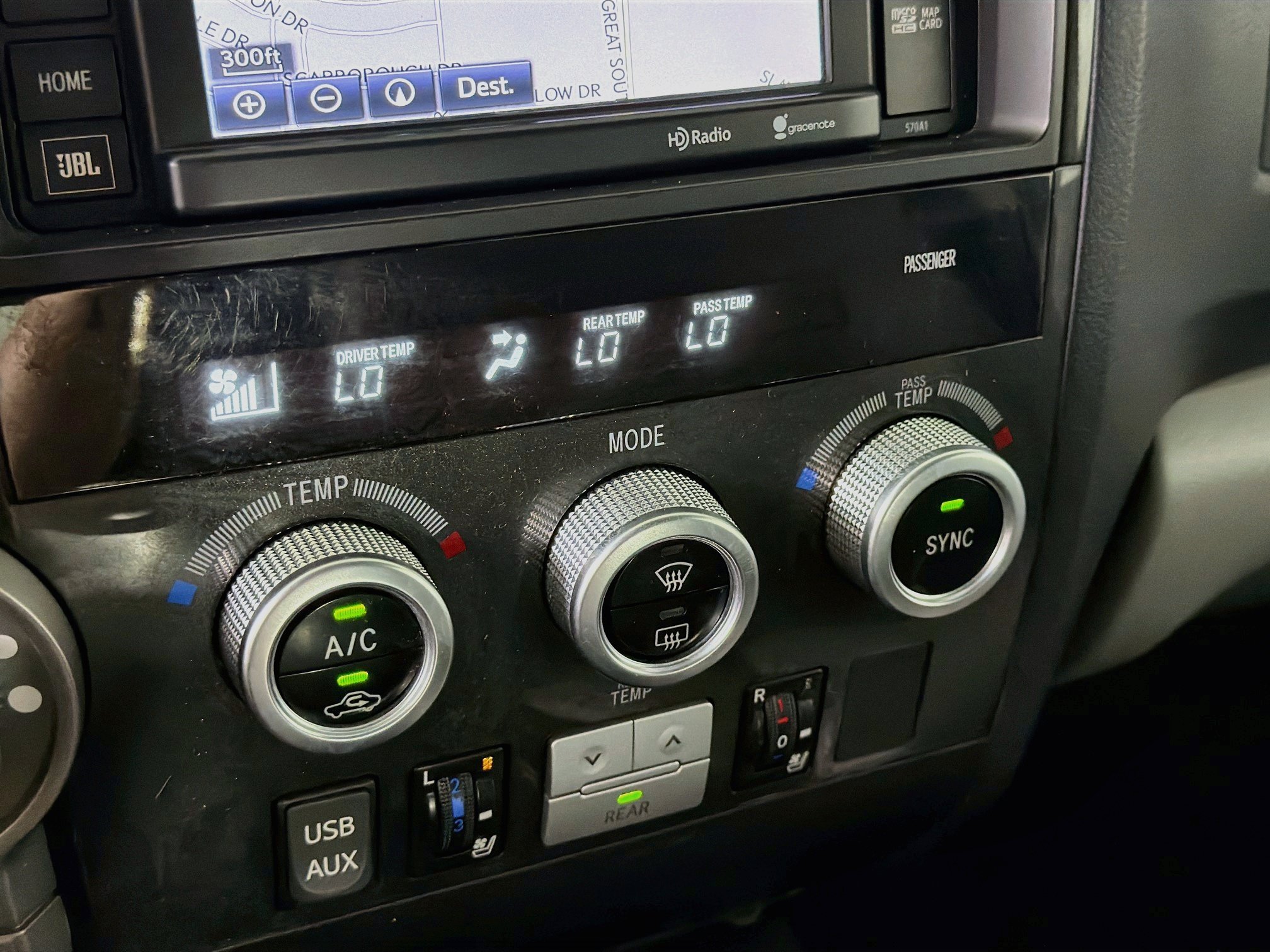Used 2014 Toyota Sequoia Platinum AWD/4WD image 24