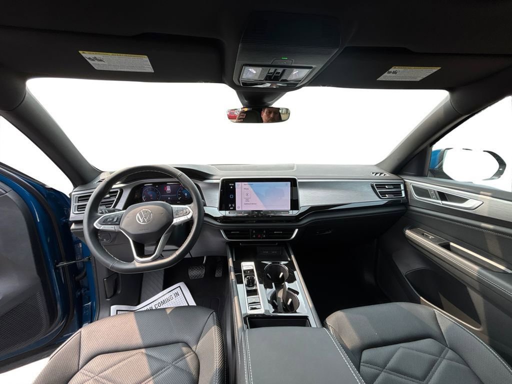 Used 2025 Volkswagen Atlas Cross Sport SE image 19